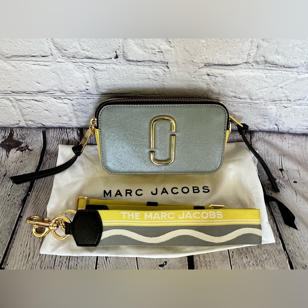 BNWT!  Marc Jacobs THE SNAPSHOT Crossbody Bag (New Rock Grey Multi) - Picture 3 of 11